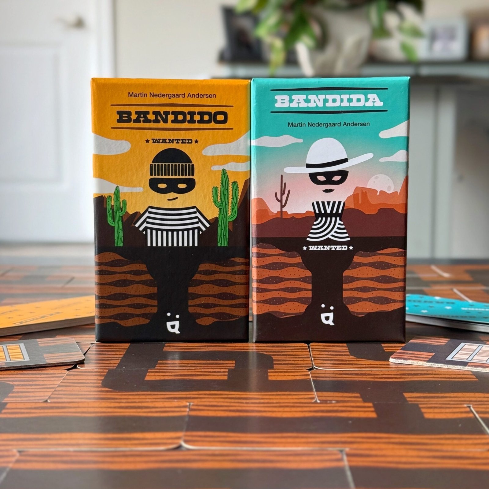 Small Box, Big Game(s) | A Comparison Review of Bandida vs. Bandido